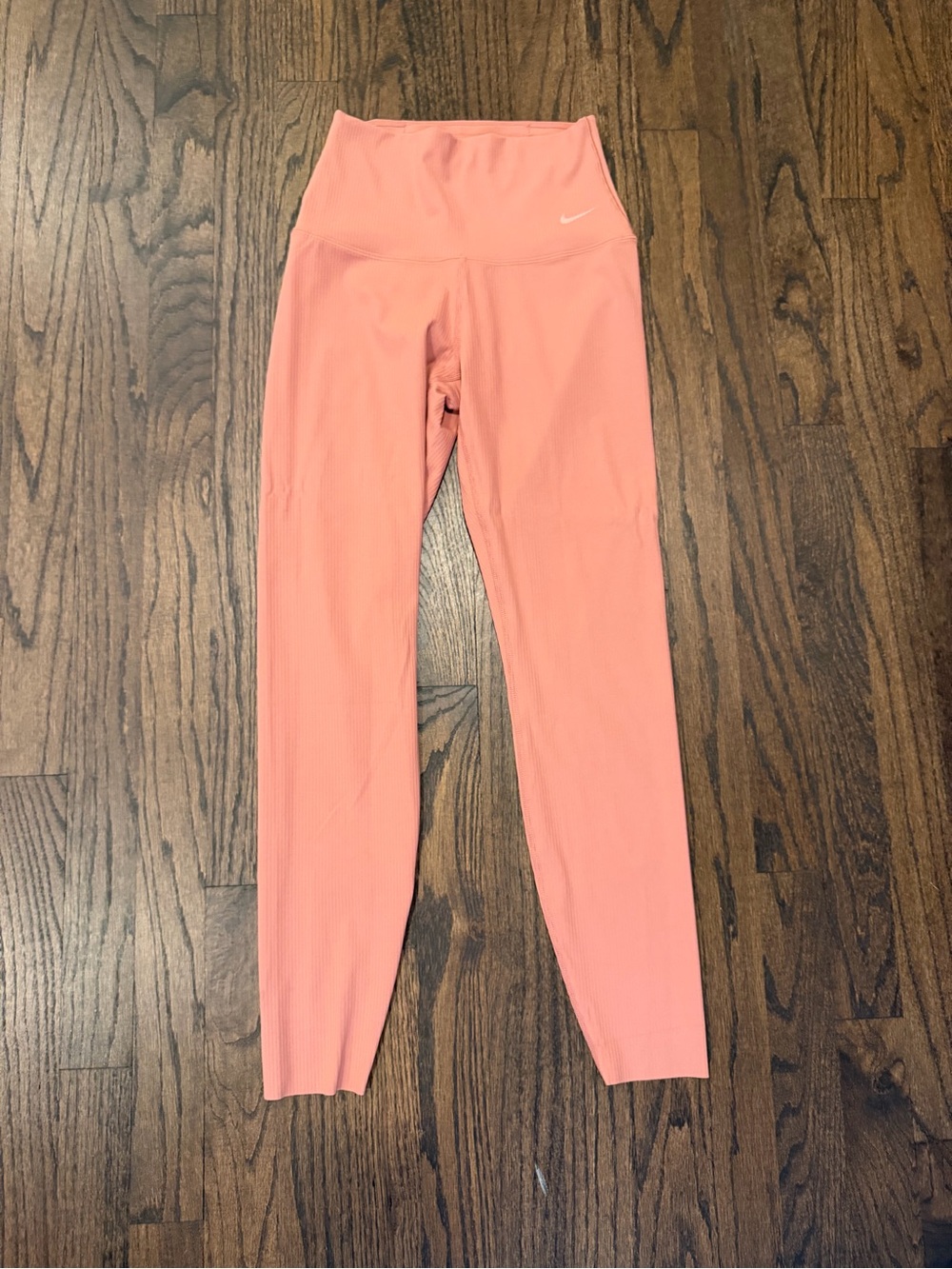 Nike Peach High-Waist Ribbed Leggings